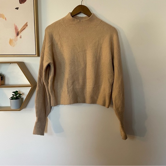 & Other Stories Sweaters - & Other Stories Cozy Tan Women's Sweater small